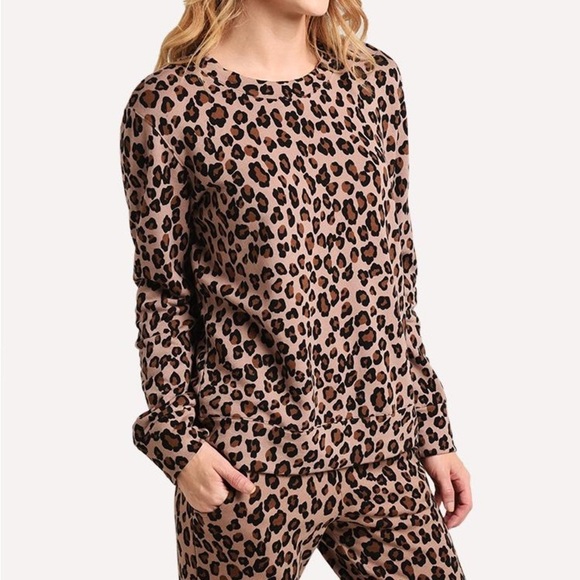 Monrow Animal Print Crewneck Leopard Oversized Sweatshirt - Picture 1 of 9